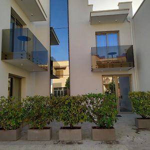 10 Catalani Rooms